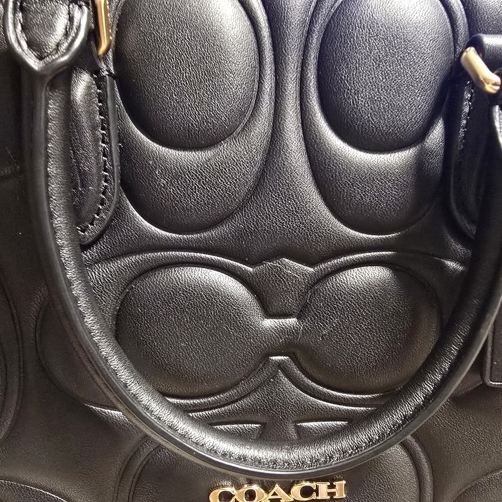 Small Maggie Coach Black Quilted Purse with Gold Hardware - Picture 4 of 8